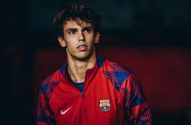 英超｜率队踢14轮联赛惨吞8负 阿莫林：在曼联工作太难了